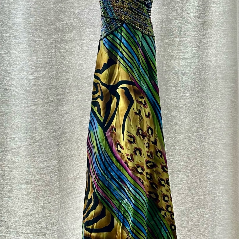Cache Prom Dress - Picture 2 of 3
